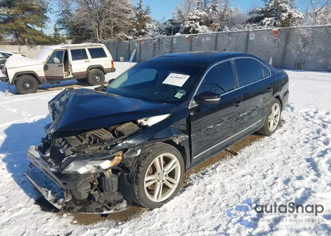2015 Volkswagen Passat 2.0L Tdi Sel Premium z USA, uszkodzony, nr VIN 1VWCV7A34FC009160